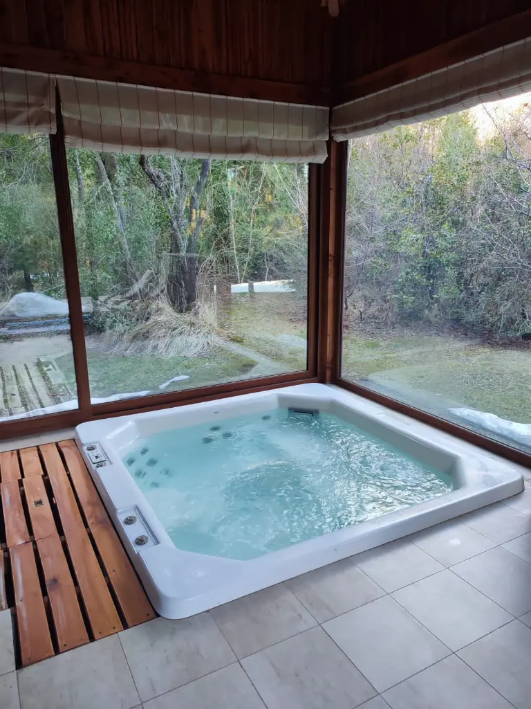 1e822c18-a9e3-467f-a32a-891f8c4fd5ba (1).webp